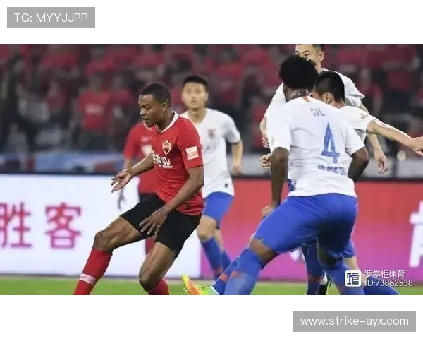 重庆足球队顶级球星引领球队重塑辉煌梦想再现山城绿茵激情